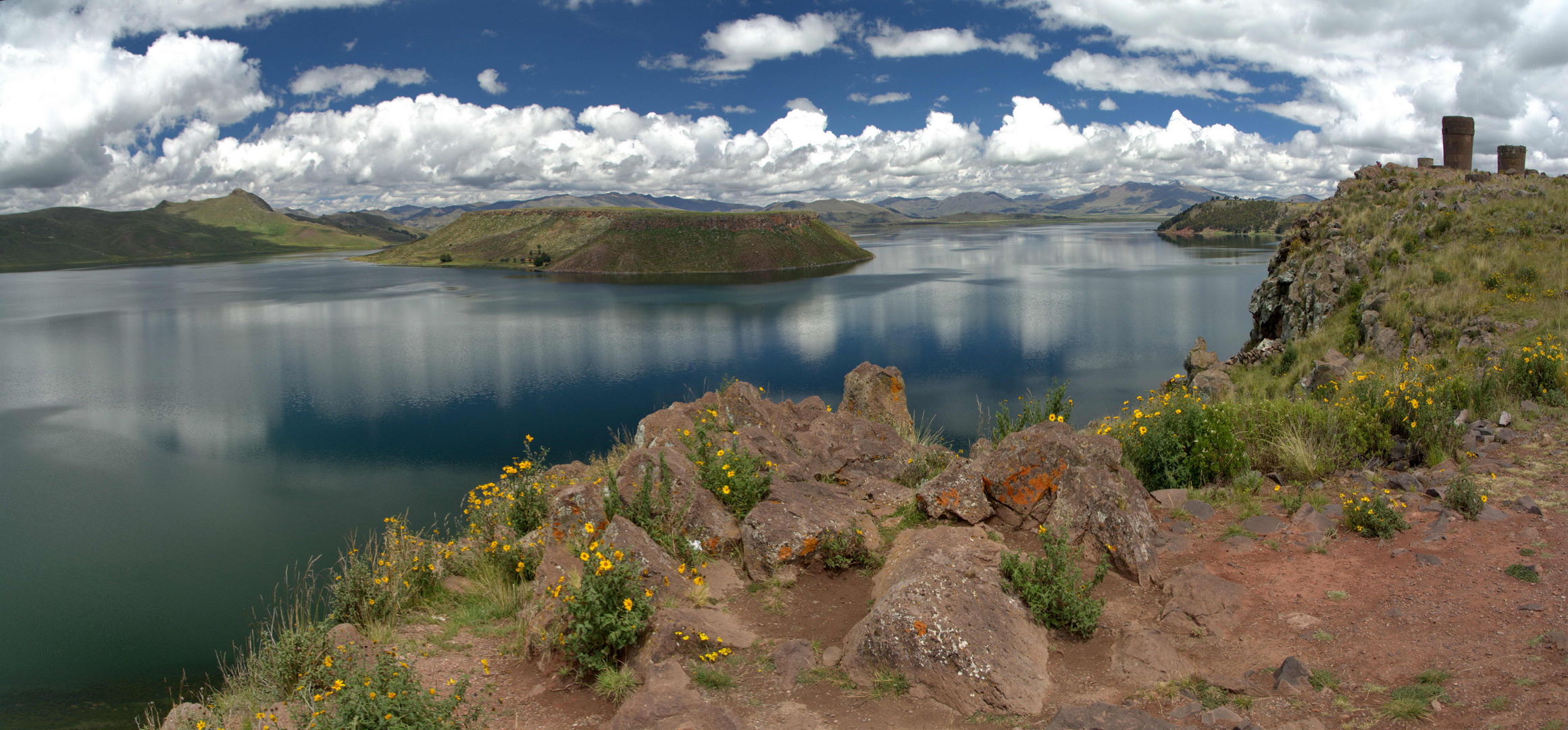 Grabtürme in Sillustani, Peru