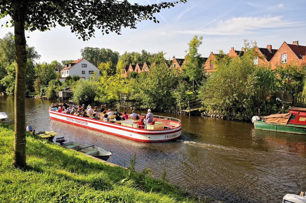 Grachtenfahrt in Friedrichsstadt /SH