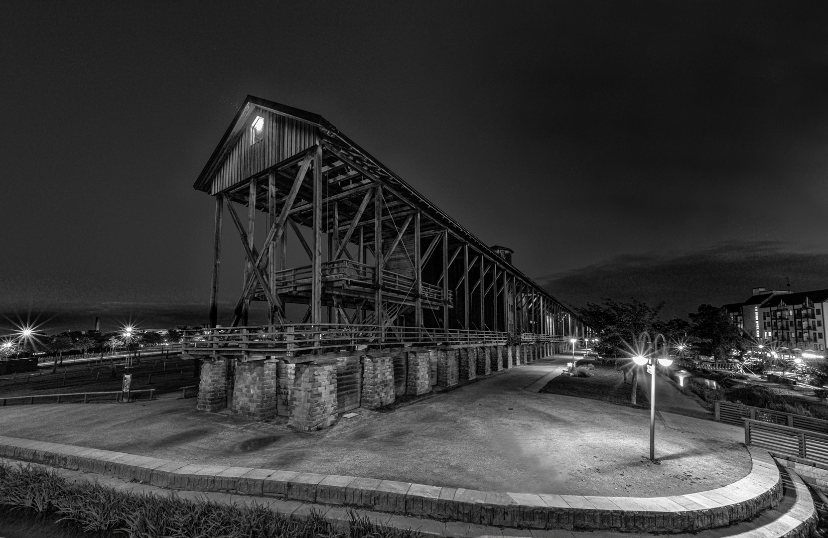 Gradierwerk_BadDürkheim_Abend