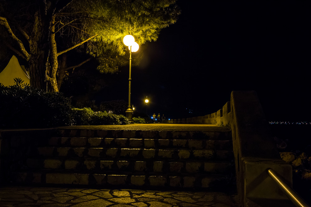 gradini di notte