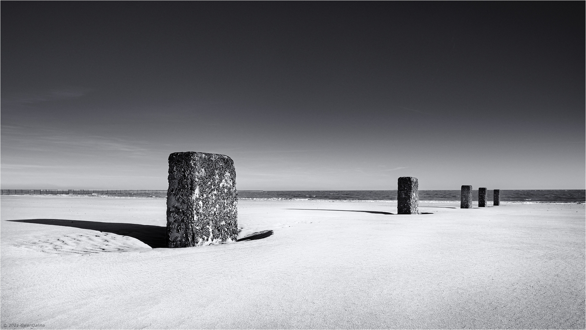 ::: Gradlinig | auf Sand gebaut :::