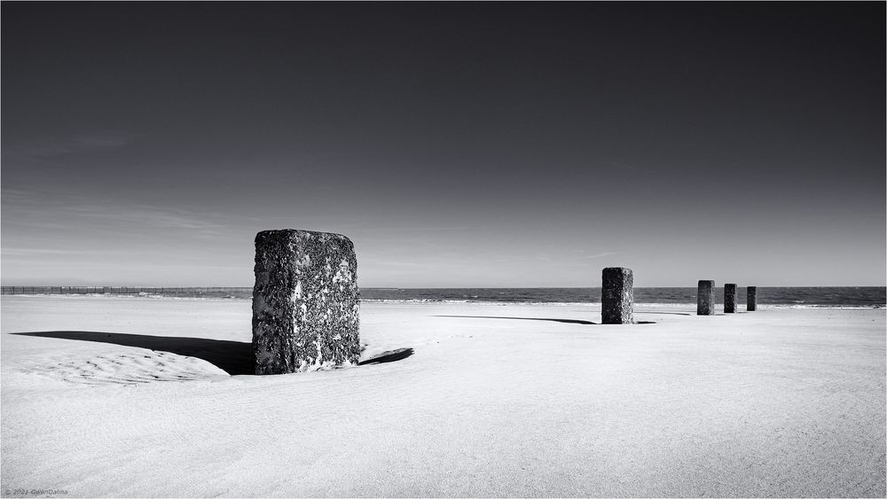 ::: Gradlinig | auf Sand gebaut :::