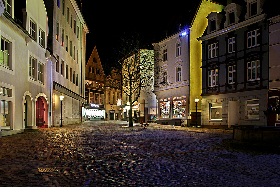 Graf-Engelbert-Platz @night