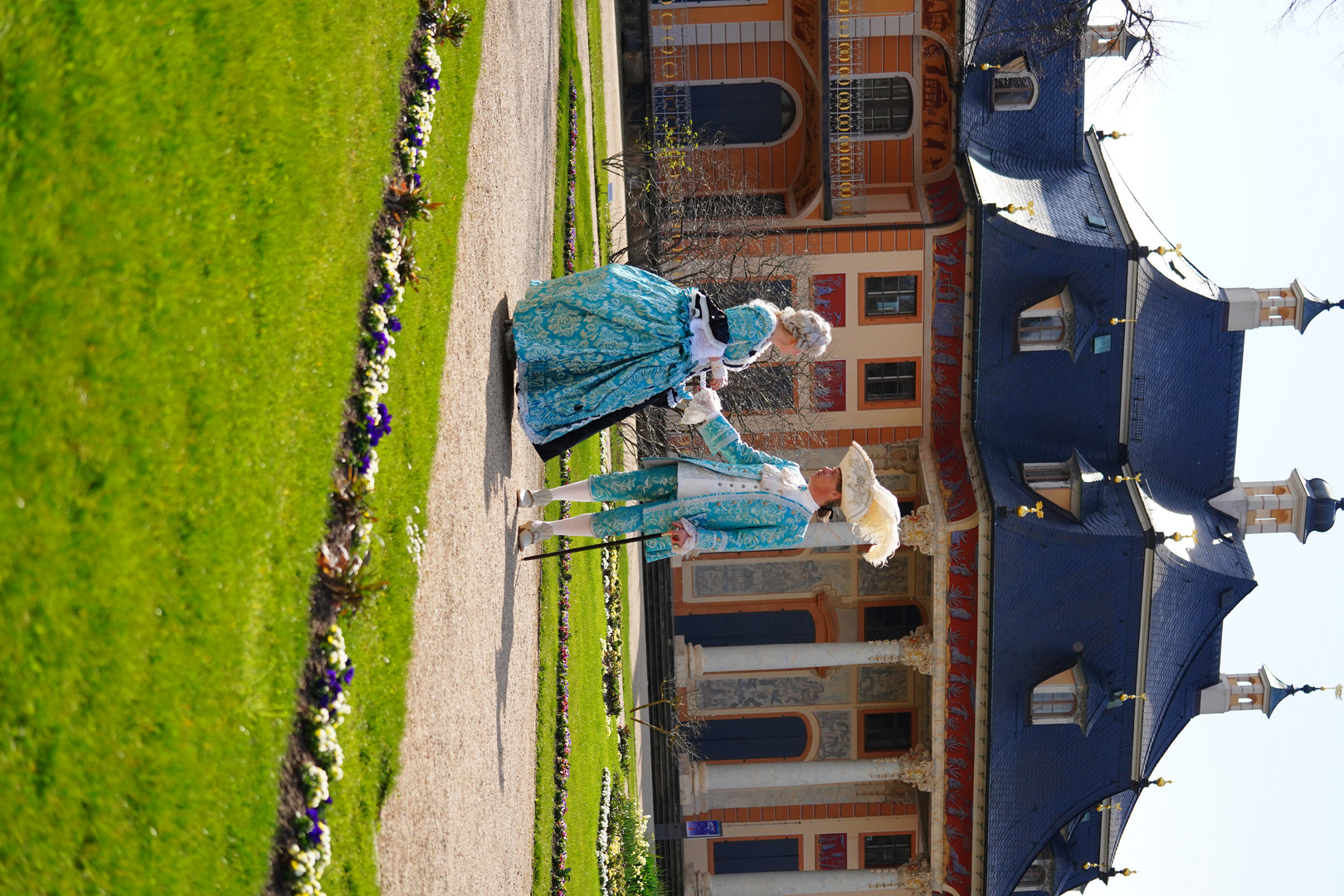 Graf und Gräfin im Schloss Pillnitz 2 