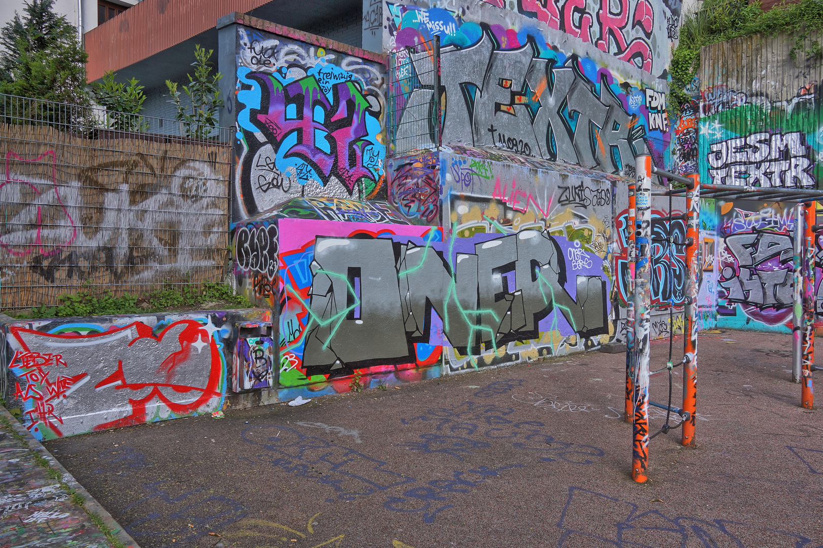 Graffiti Foto & Bild | deutschland, europe, nordrhein- westfalen Bilder ...