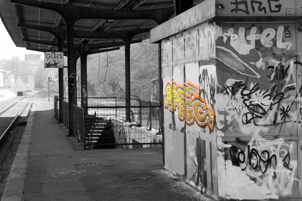 Graffiti am Bahnsteig