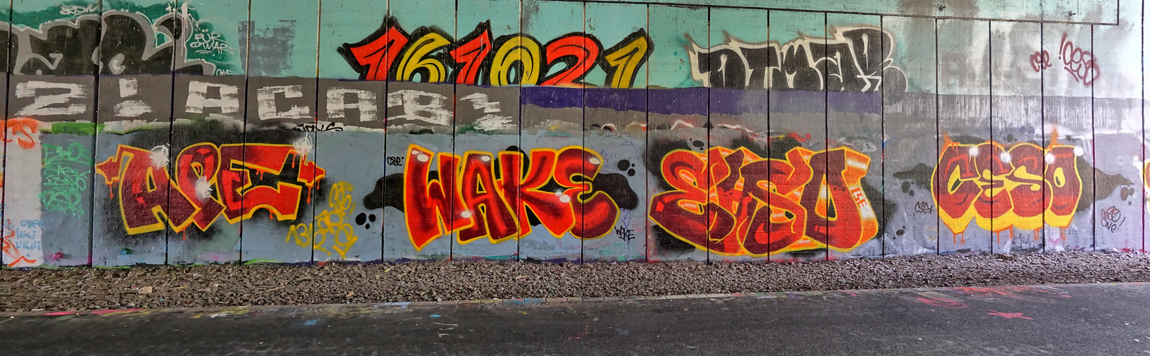 Graffiti an der Trasse
