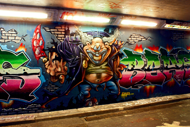 Graffiti tunnel