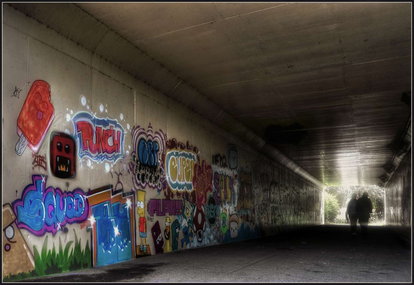 GRAFFITI TUNNEL