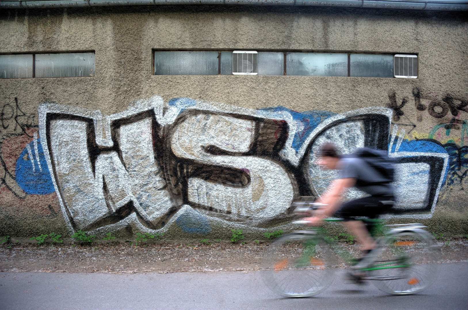 Graffiti und Radfahrer