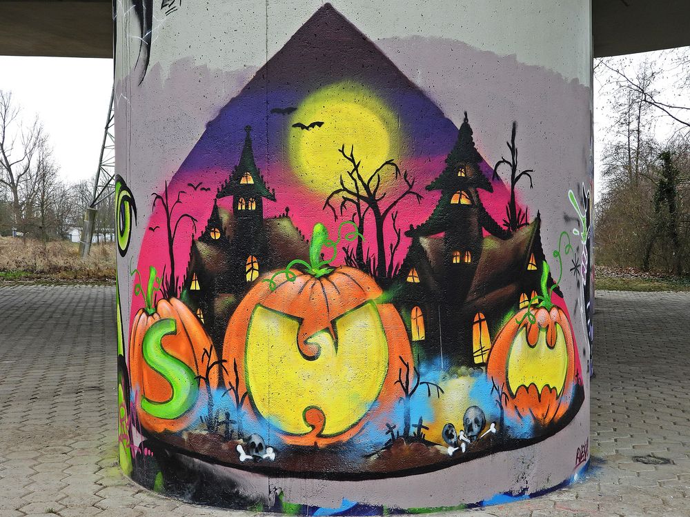 Graffiti unter der Opelbrücke 