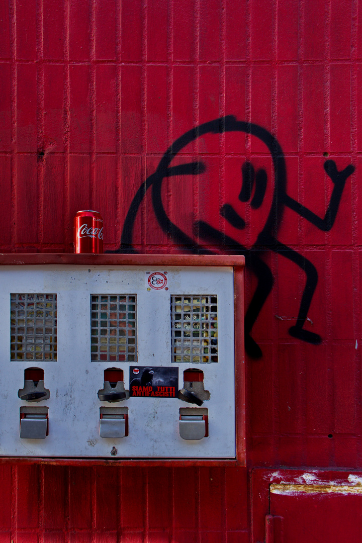 Grafitty  Aktionman 7 (Kaugummiautomat Hafenstr. 1)