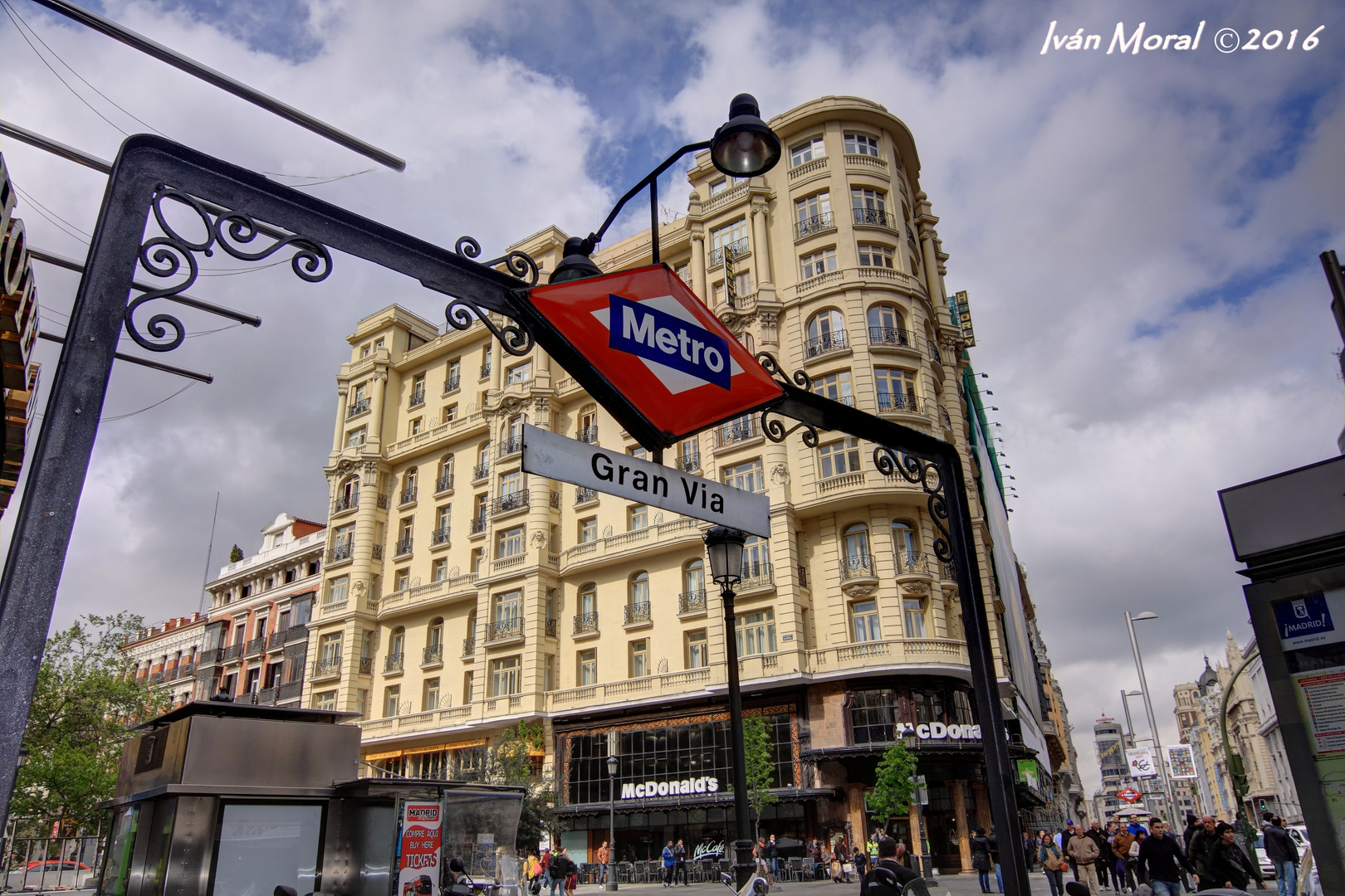 Gran Vía con Montera