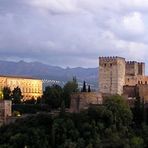 Granada - Alhambra in der Dämmerung