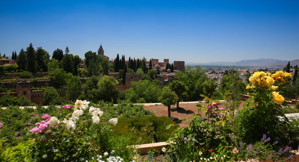 Granada Blick vom Generalife zur Alhambra