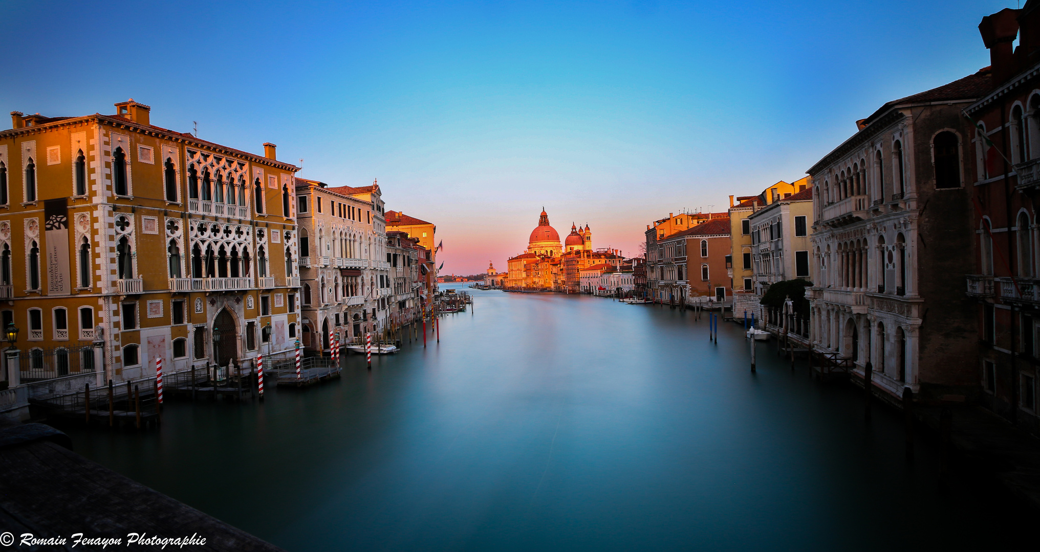 Grand Canal du pont de L'Academia au coucher