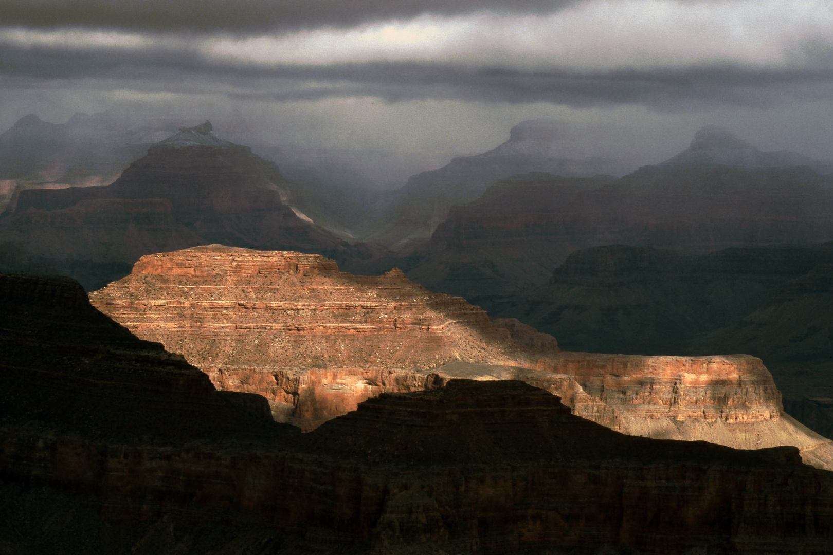 Grand Canyon bei wechselhaftem Wetter