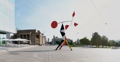 Grand Crinkly von A. Calder. Skulptur im Öffentlichen Raum unter freiem Himmel