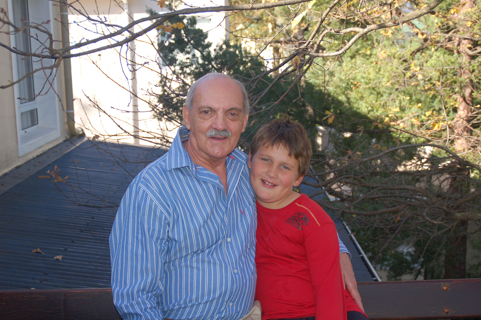 Grand dad and grandson on fathersday 2010