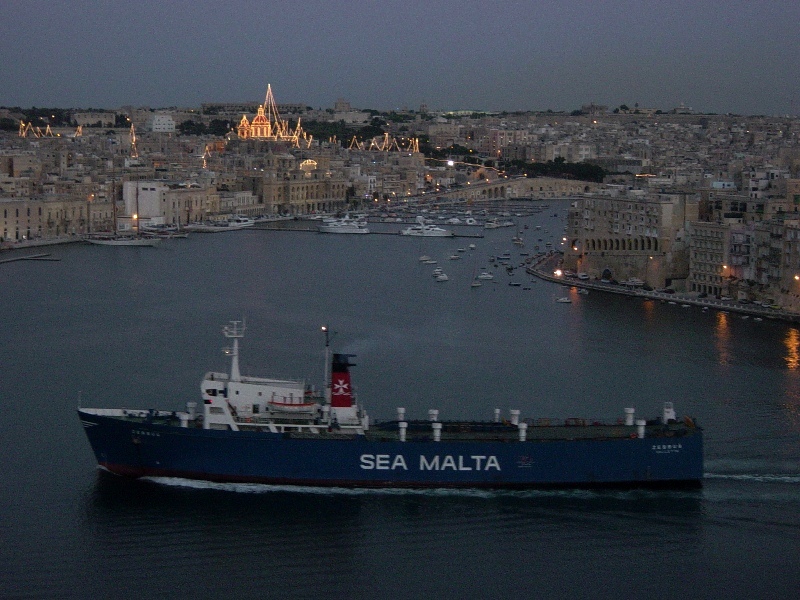 Grand Harbour und Three Cities bei Nacht