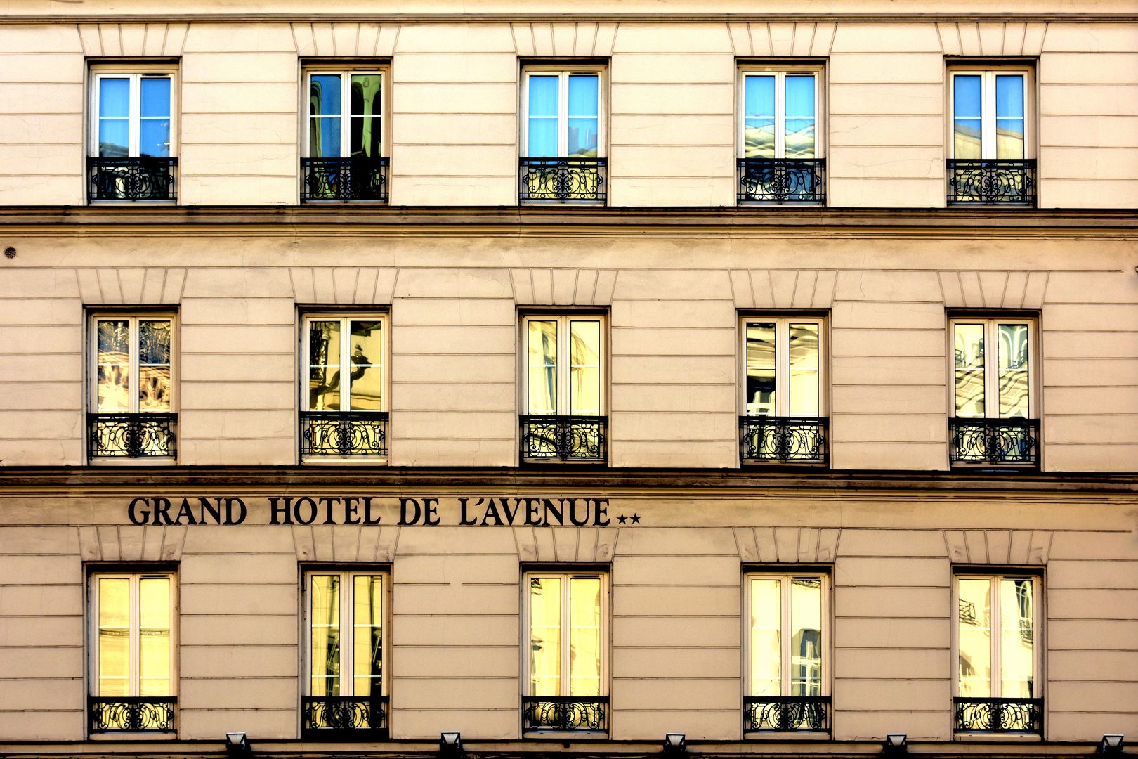 Grand Hotel De L Avenue