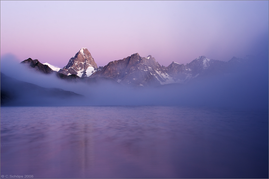 Grand Jorasses vor Sonnenaufgang