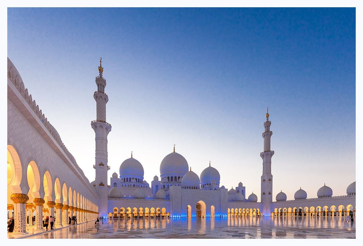 Grand Mosque zur blauen Stunde