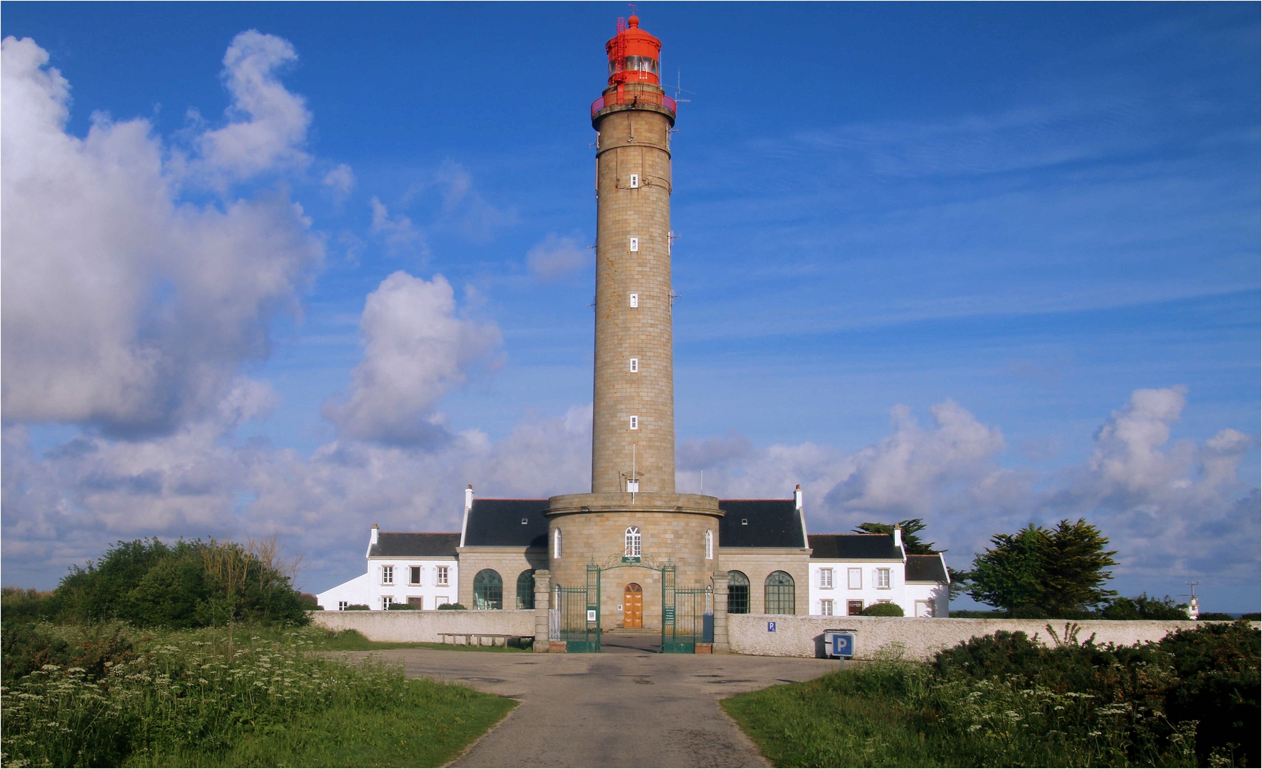 GRAND PHARE