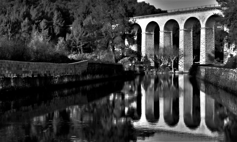 GRAND PONT SUR SORGUE