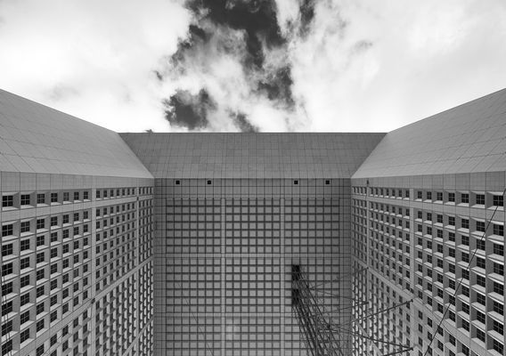 Grande Arche in space