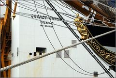 "GRANDE GHANA" und das Segelschulschiff "AMERIGO VESPUCCI"...
