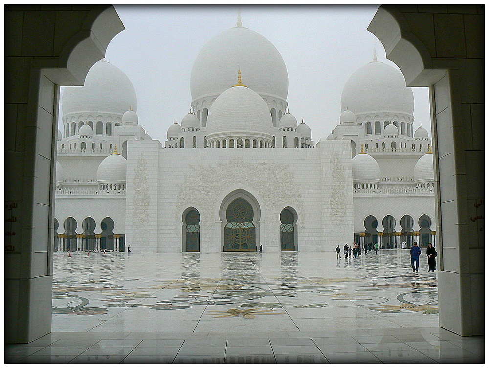 GRANDE MOSQUEE d'ABU DHABI .- 22 -