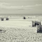 Grande solitude sur la plage d'Ostende fin juin
