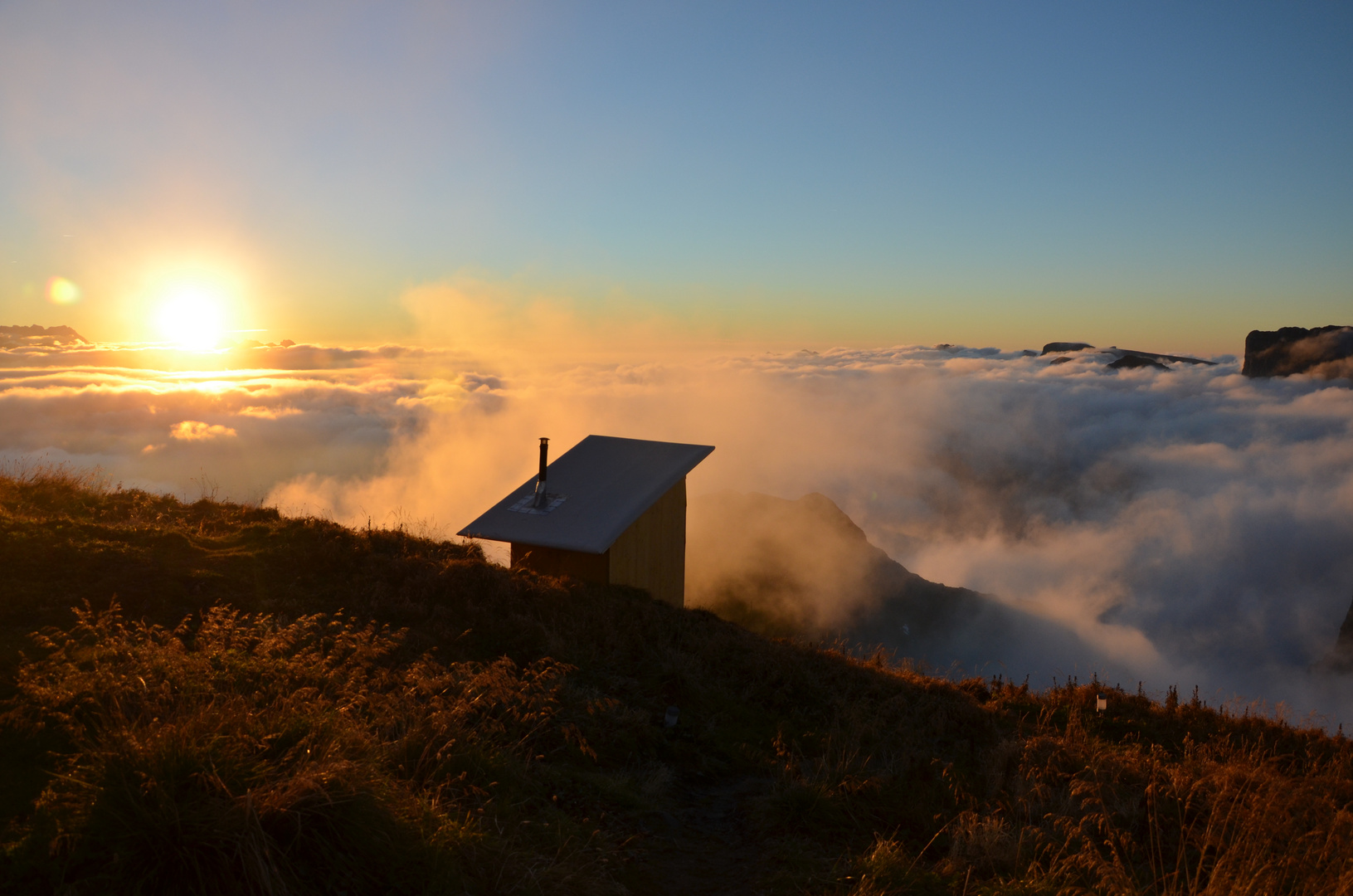 Grandiose Abendstimmung vor dem stillen Örtchen