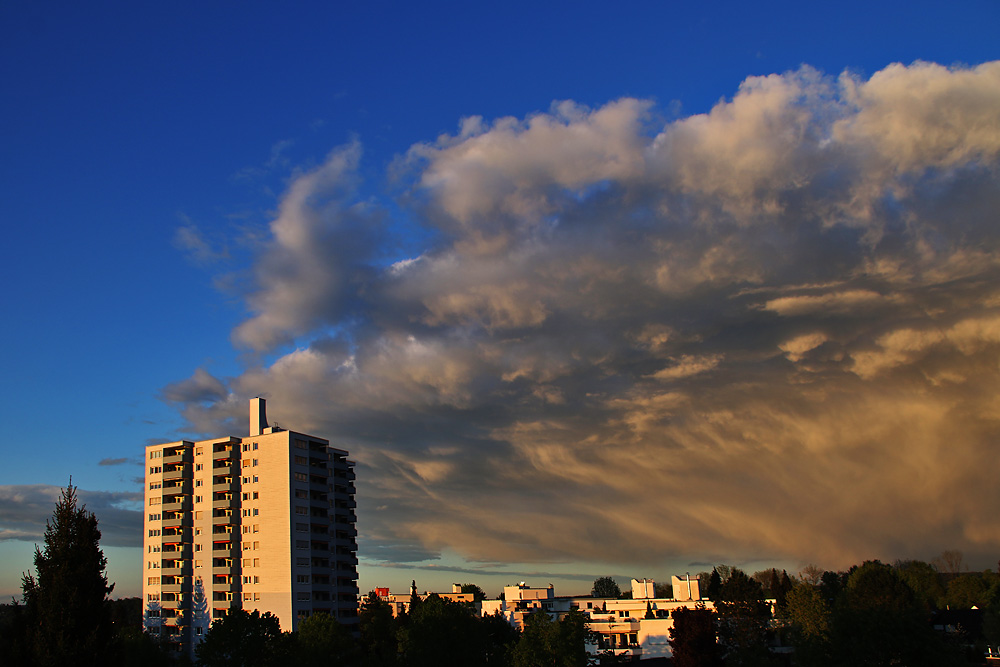 grandiose Wolkenstimmung am Abendhimmel