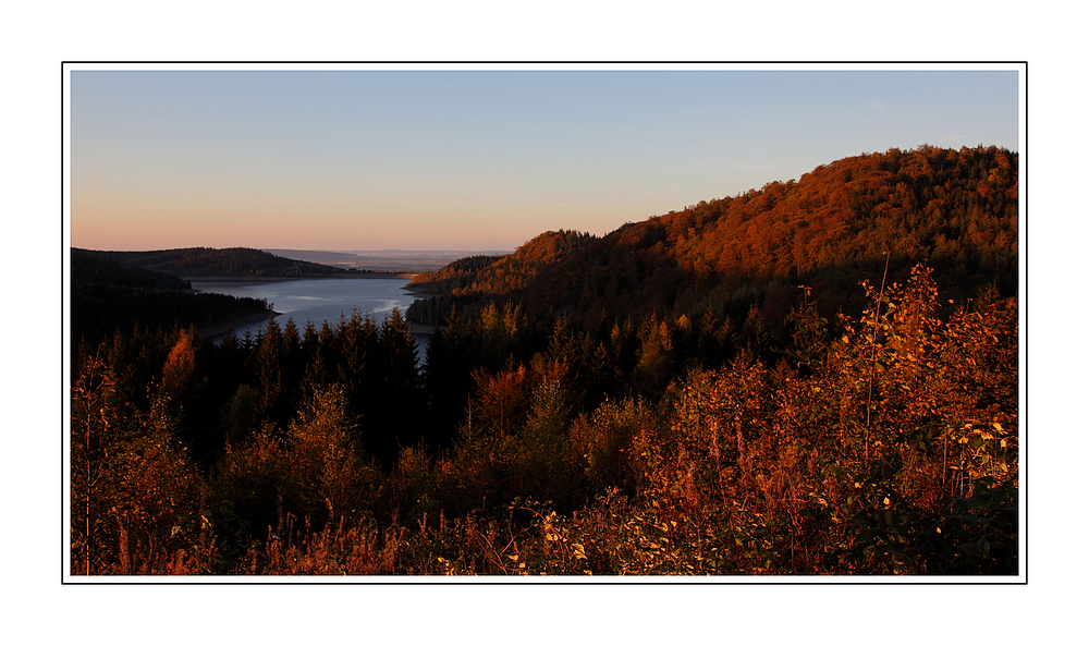 Granetalsperre im Herbst