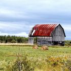 Grange abandonnée dans un village du Québec