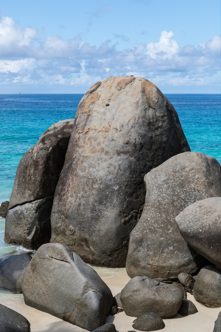 Granitfelsen - Stillleben auf Mahé (Seychellen-Hauptinsel)