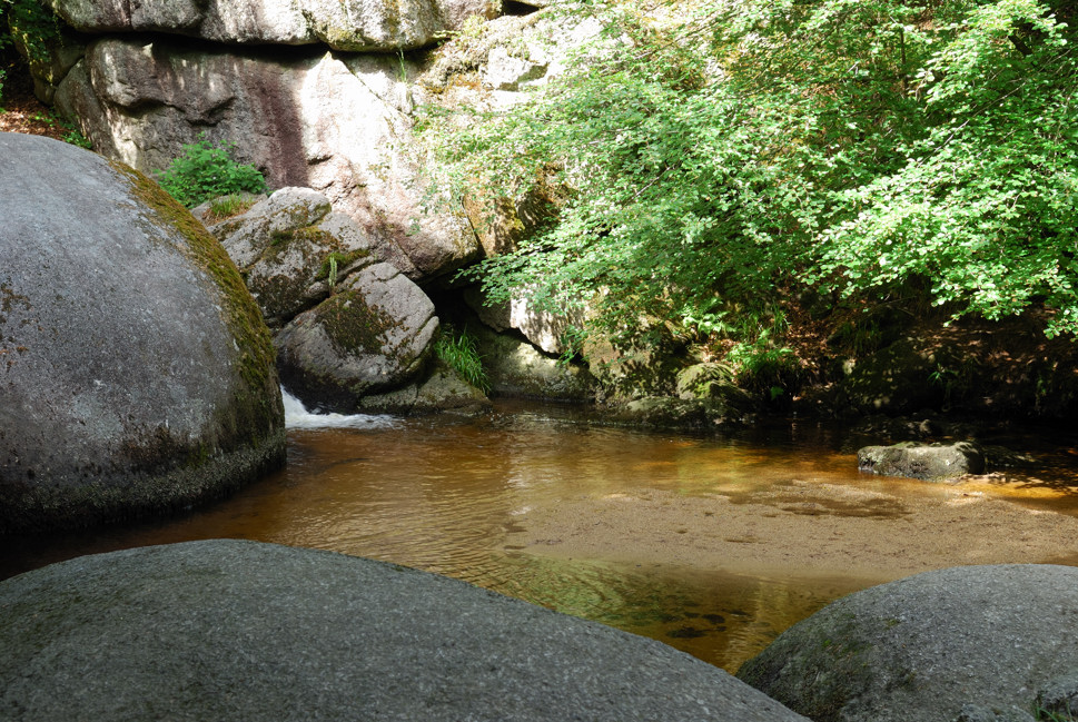 Granitkugeln, randständig