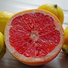 Grapefruit und Zitronen