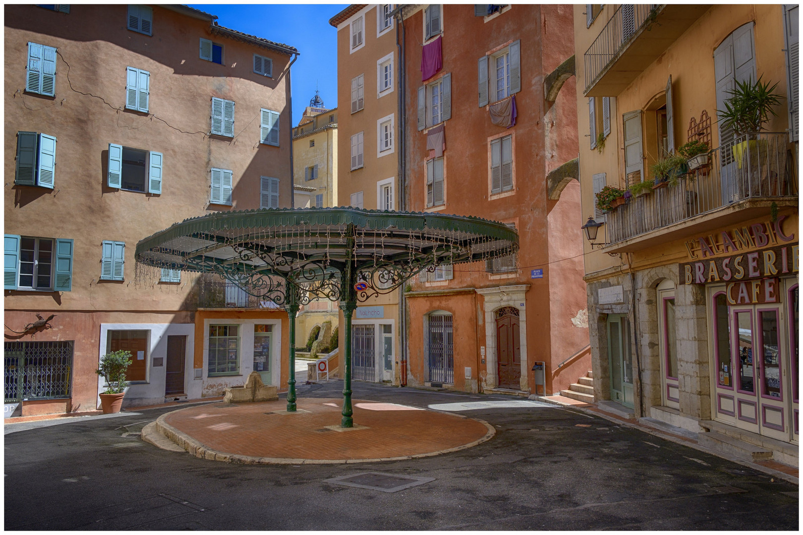 Grasse 4