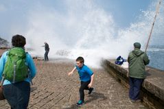 Gratisdusche auf der Mole unterhalb des Monte Igueldo (Donostia)