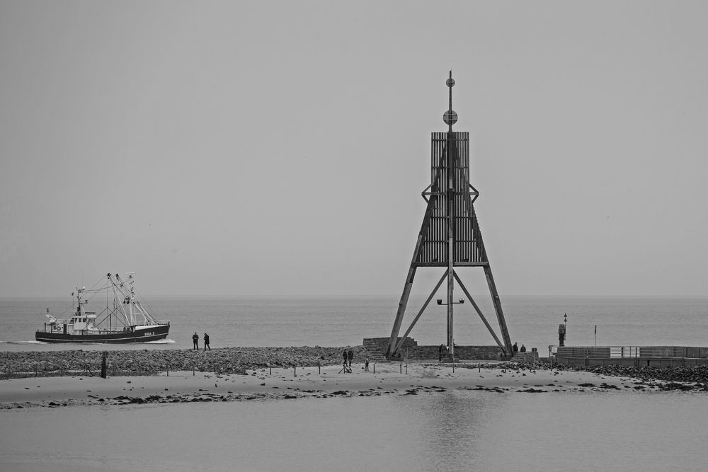 Grau in Grau - Novembertag an der Kugelbake in Cuxhaven