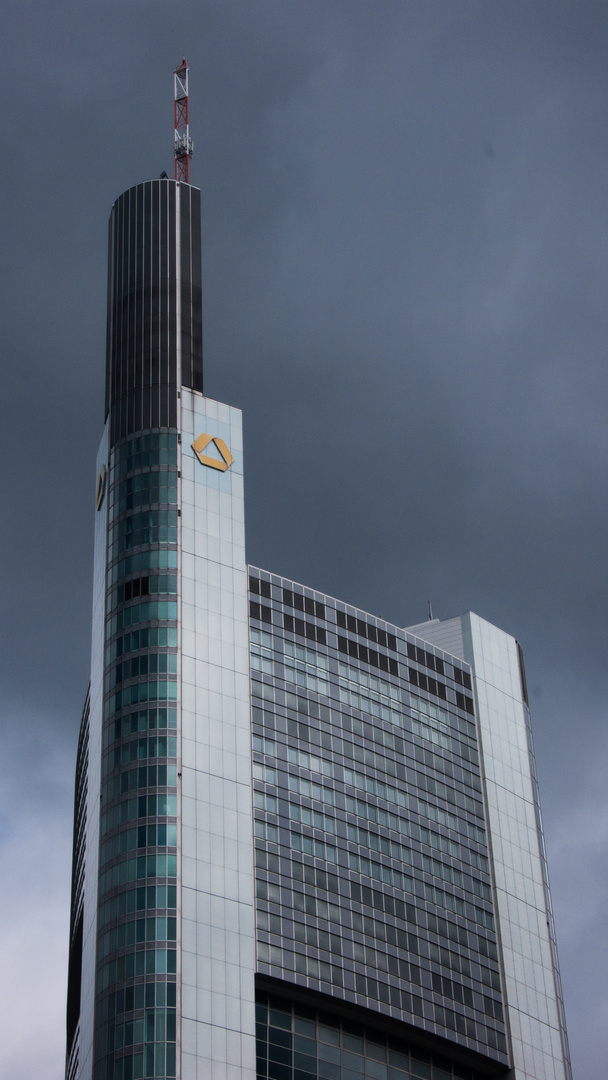 Graue Wolken über Commerzbank