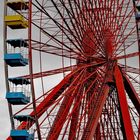 Graue Wolken über'm Riesenrad