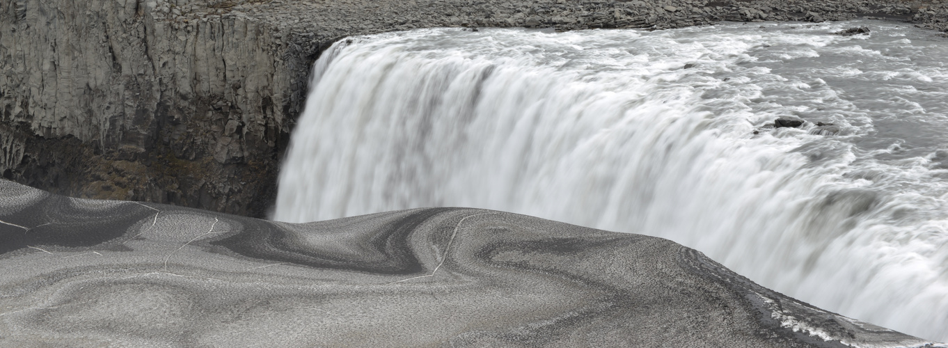 Grauer Dettifoss