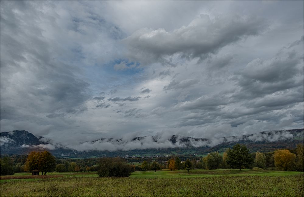 GRAUER OKTOBERTAG