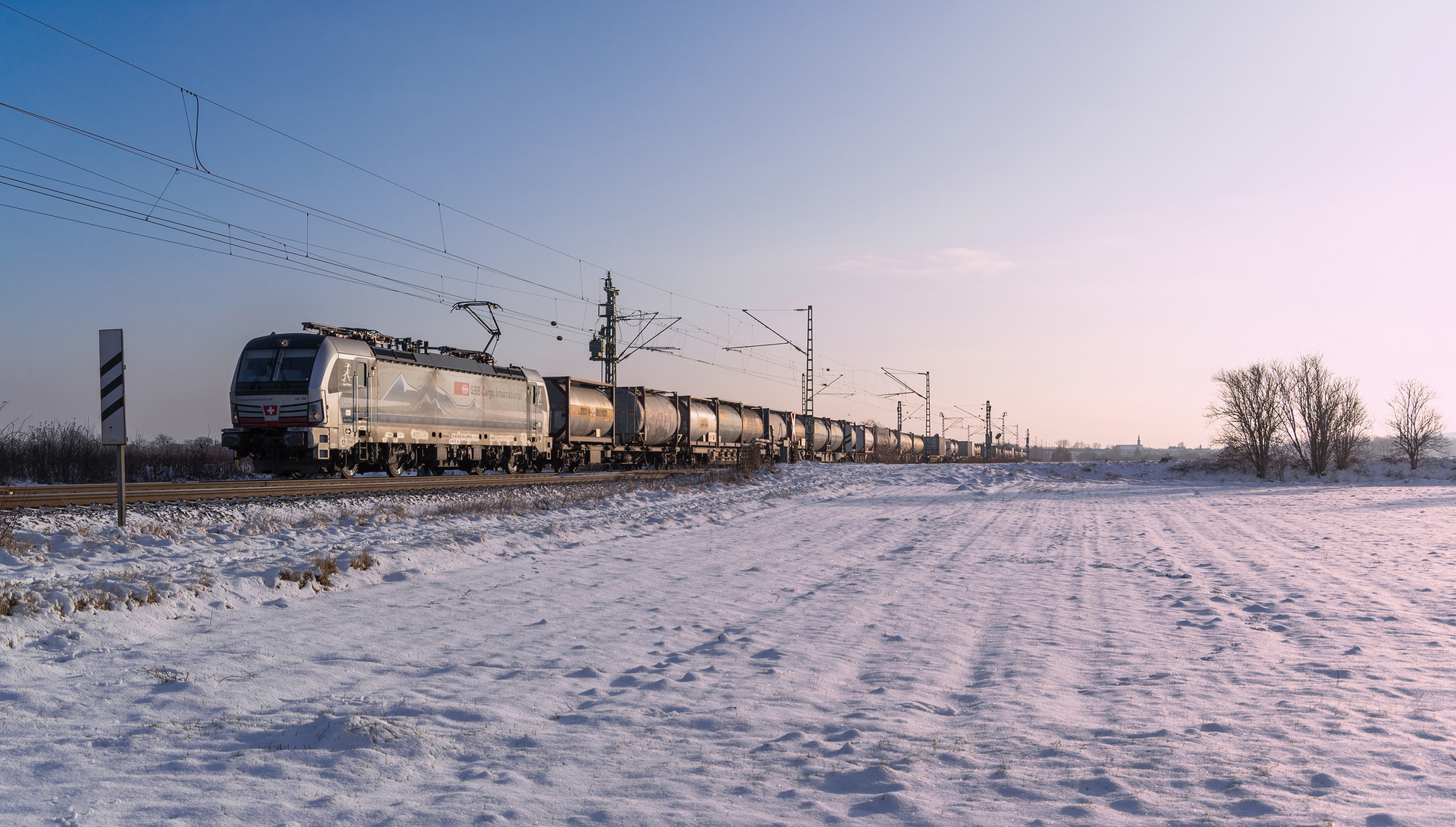 Graumetallic und Winterweiß