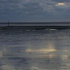 Grau......um 22:30 das " Ostfriesische Wattenmeer "........aber