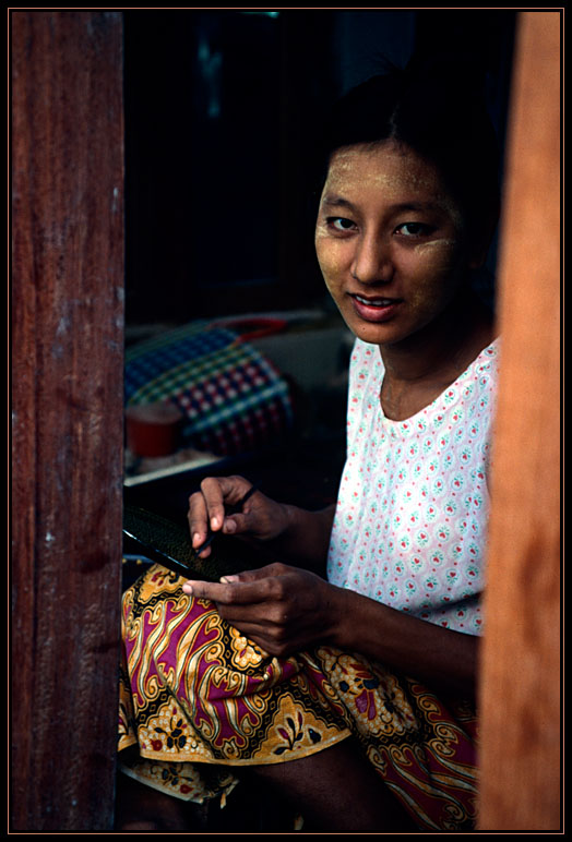 Graveurin in Burma